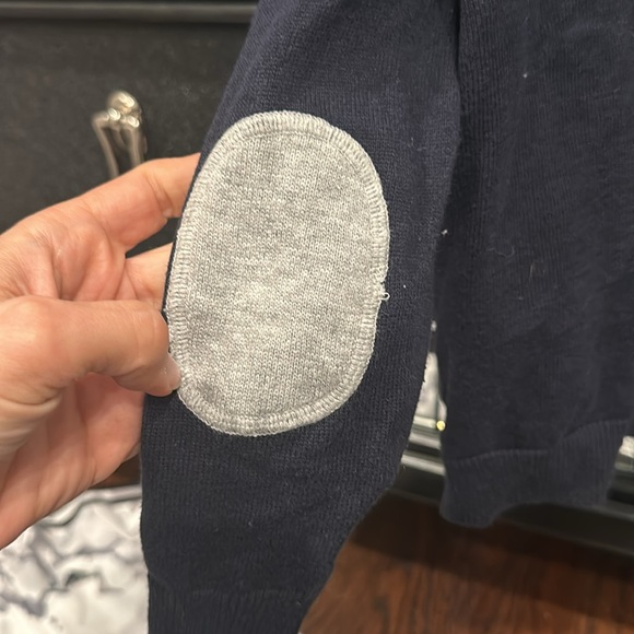 H&M BOYS CARDIGAN WITH GRAY ELBOW PATCH. GREAT CONDITION - Picture 6 of 6